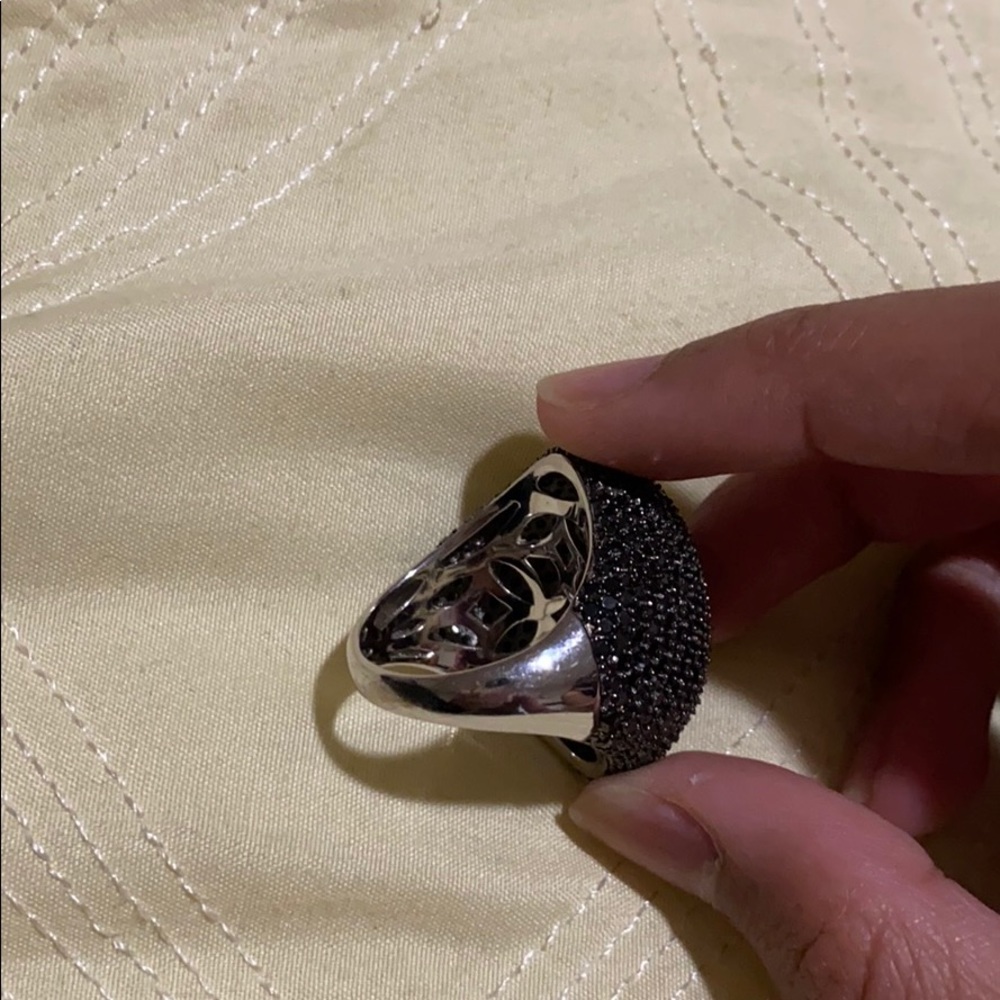 Ring - Picture 3 of 3
